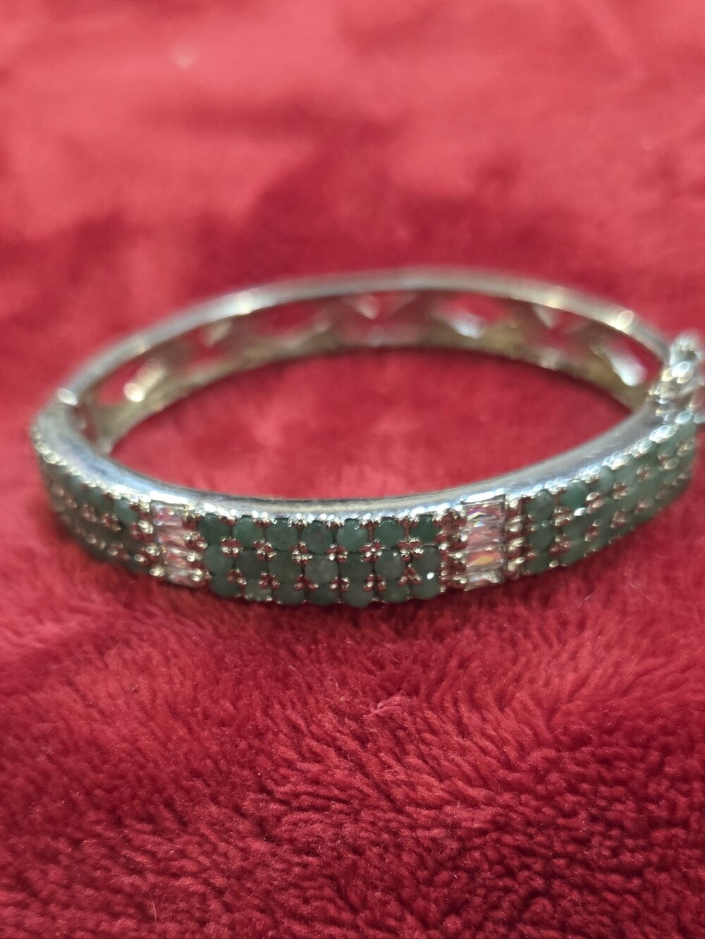 Sterling Silver Emerald Henged Bangle Bracelet